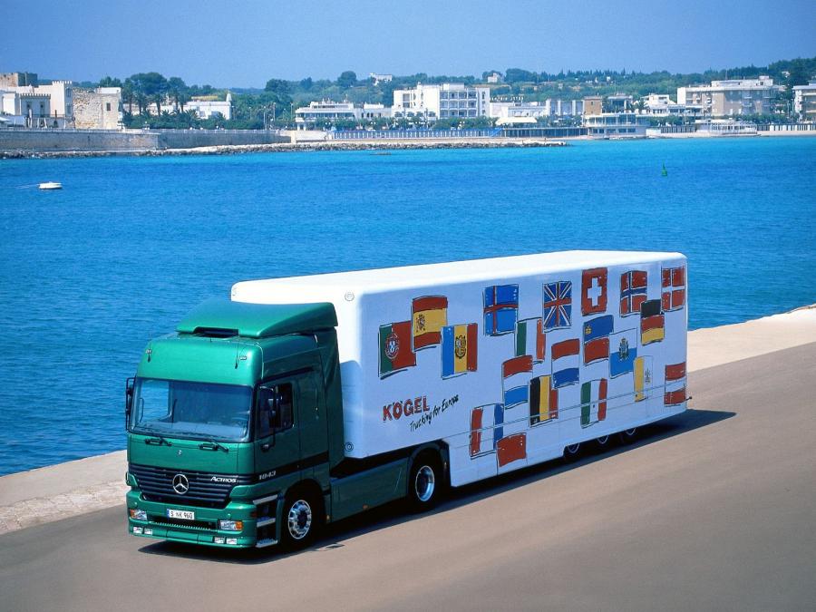  Mercedes-Benz Actros 1843 1997 года  (фото 14 из 21)